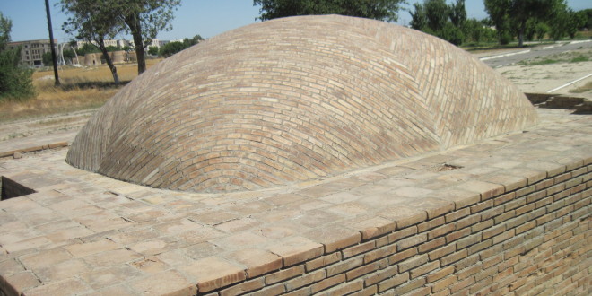 Asya Türklerinde çamur- tuğla  yapılar ve “tuğla çatı işleme”